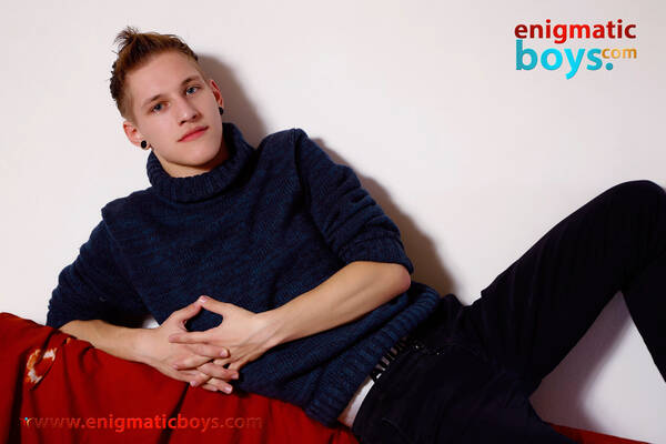 Jeff Addicted at www.EnigmaticBoys.com
